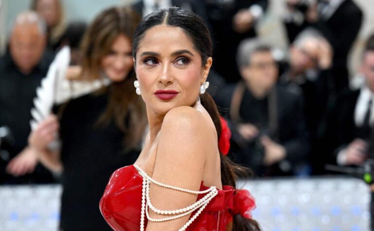 El ‘accidente’ de vestuario de Salma Hayek mientras bailaba en IG