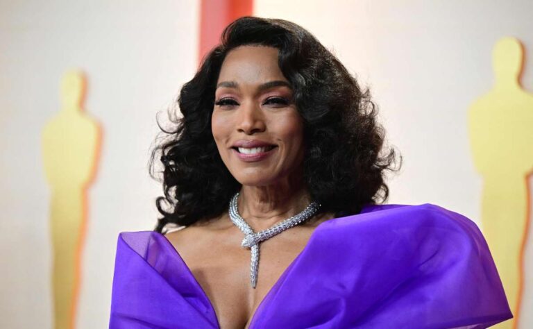 ¡Más vale tarde! Angela Bassett recibirá su primer Oscar!