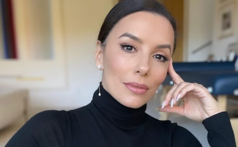 Eva Longoria reinventa el 'barbiecore' con sofisticado look rosa