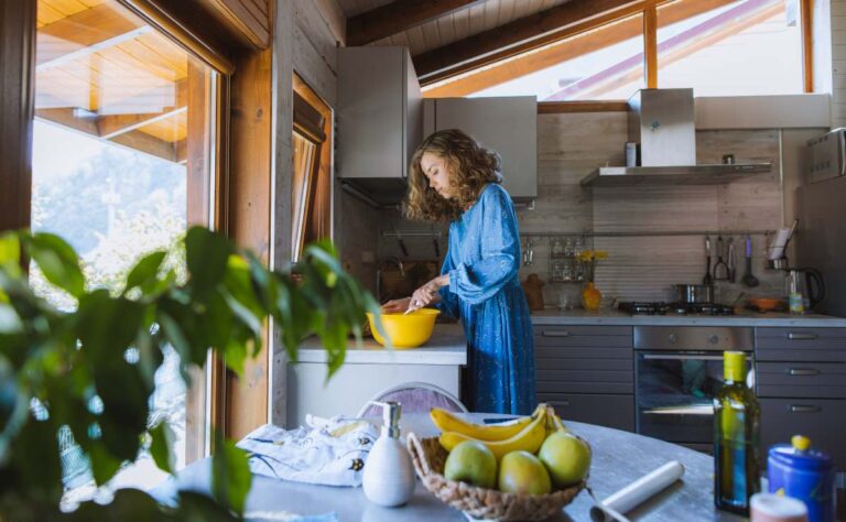 Por seguridad, NUNCA cometas estos errores en la cocina