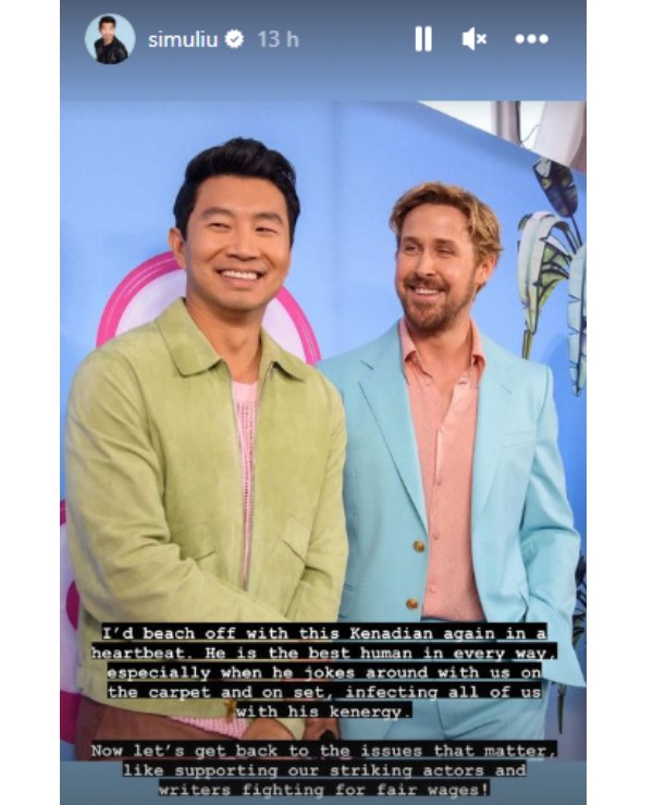 💣 Simu Liu coloca a mão na cintura do Ryan Gosling e deixa o ator