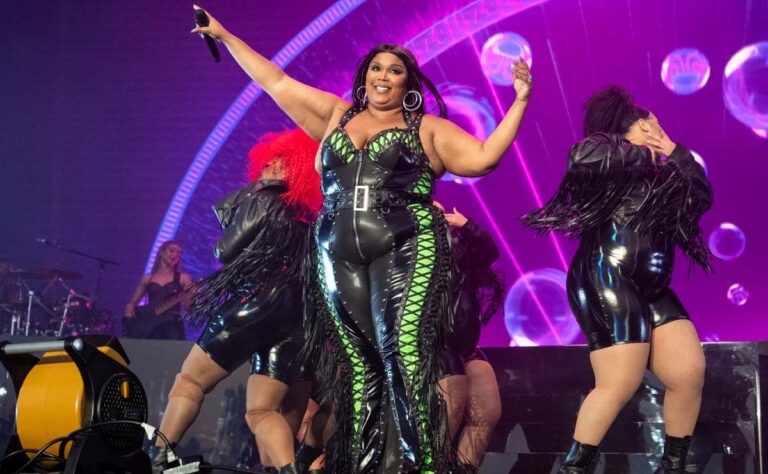 Por qué Lizzo enfrenta acusaciones de acoso sexual