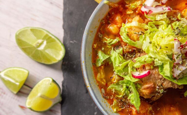 Cuántas calorías tiene un plato de pozole