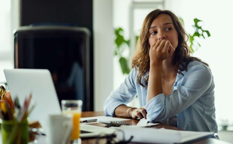 Así es como las mujeres jóvenes experimentan el edadismo