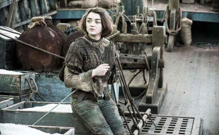 Maisie Williams muestra su radical cambio para interpretar a Catherine Dior