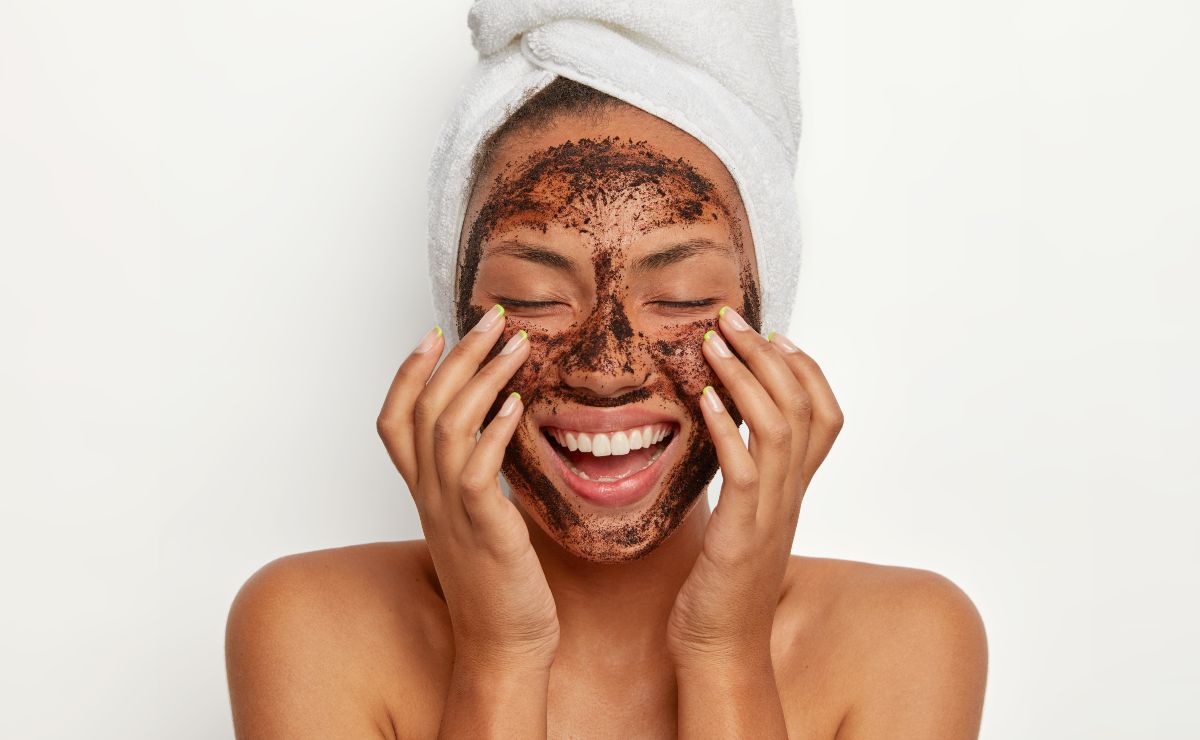 5 recetas de exfoliantes faciales naturales