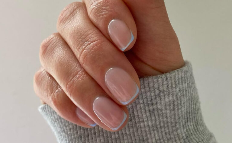 Uñas baby french, el manicure más cool para darle la vuelta a un look clásico