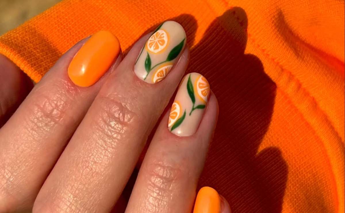 Diseños de uñas con frutas para lucir muy cool en temporada de calor